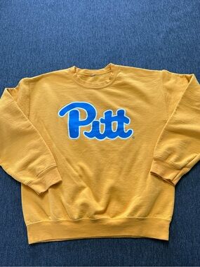 Pitt Gold Crewneck Sweatshirt with blue Classic Collegiate Style size Medium